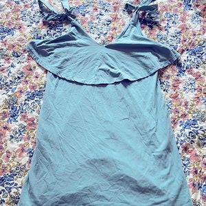 Sleeveless light dress!